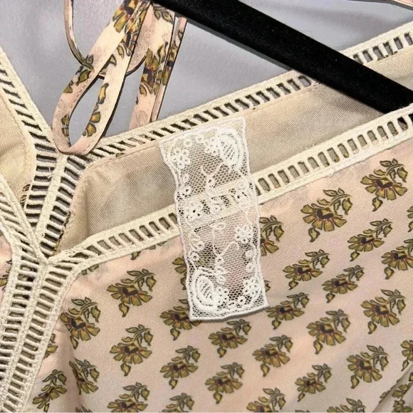 Sadie & Sage  Romper - Picture 5 of 6